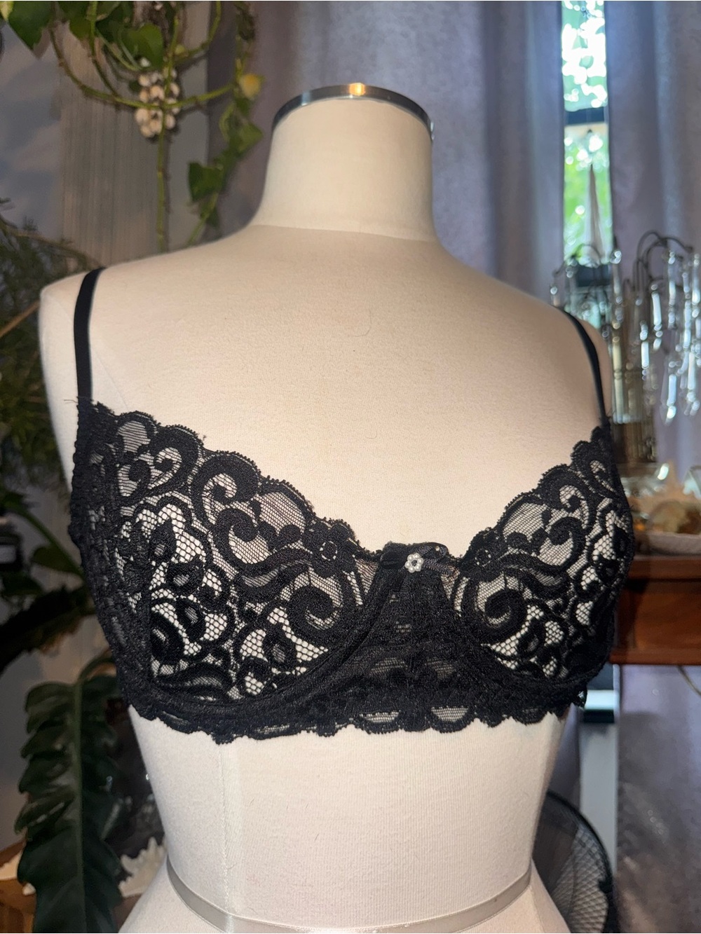 VINTAGE Made In USA Nordstrom Intimates Black lace bra